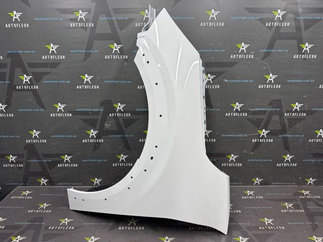 Бічна частина передня ліва 9823208580 PEUGEOT