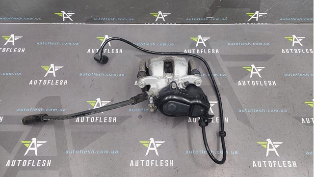 Задній гальмівний супорт лівий A0004232381 MERCEDES