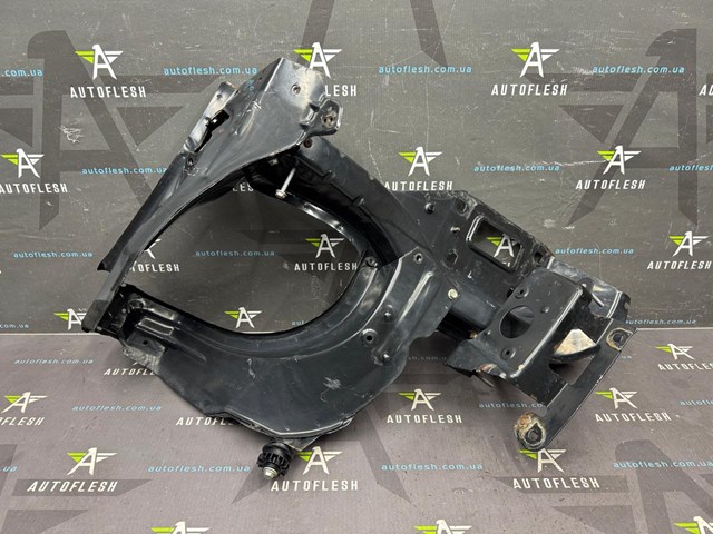 Супорт радіатора правий/монтажна панель кріплення фар A1646200291 MERCEDES