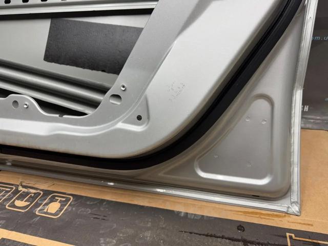 Пасажирські передні двері A176720020564 MERCEDES