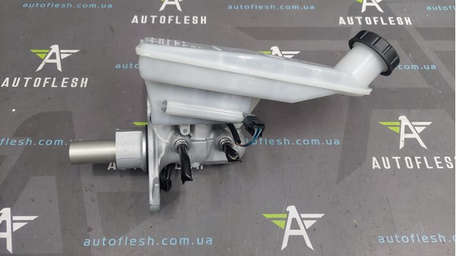 Циліндр гальмівний, головний A2464300001 MERCEDES