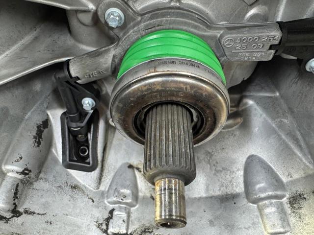 Коробка швидкостей механіка A6392602300 MERCEDES