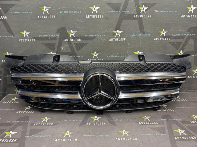 Решітка A9068800385 MERCEDES