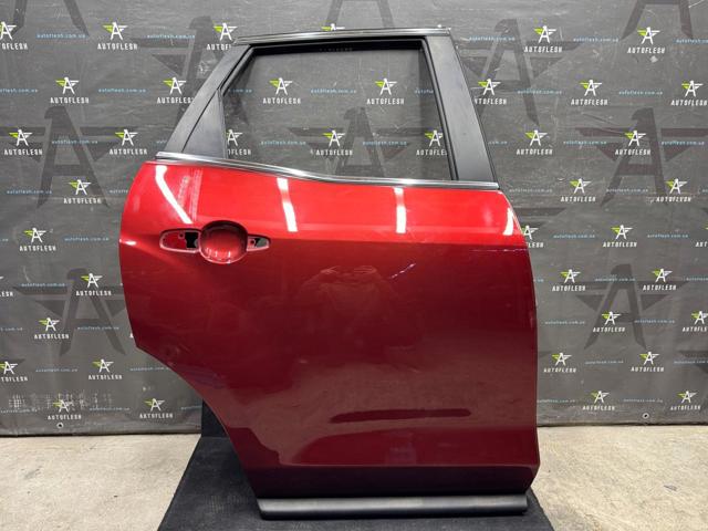 Двері пасажирські задні праві EGY17202XL MAZDA