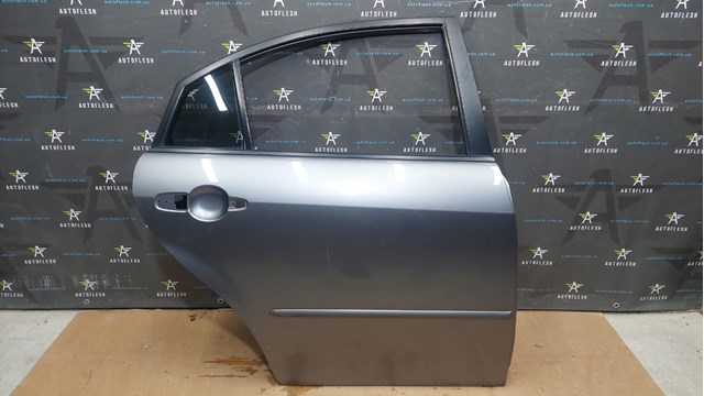 Двері задні в зборі GRYF7202XB MAZDA