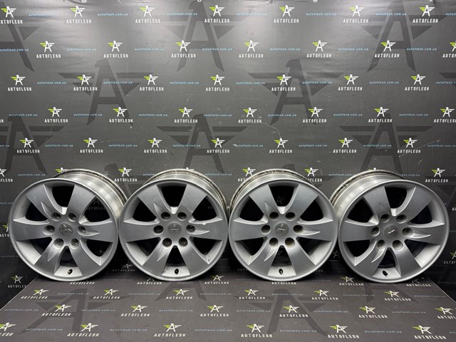 Автомобільні ковпаки MR992805 MITSUBISHI