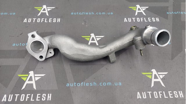 Патрубок системи охолодження RF7J1517Z MAZDA