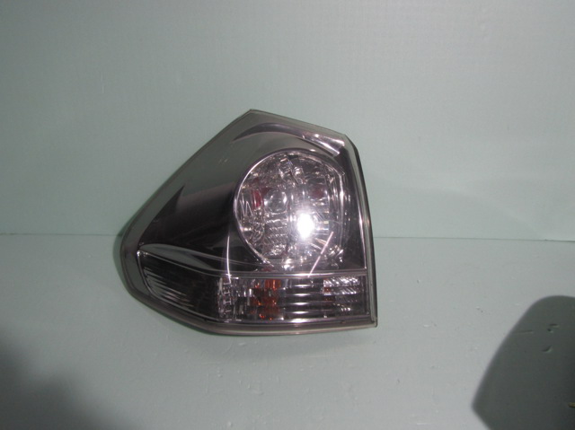 Задня ліва фара 815600E010 TOYOTA