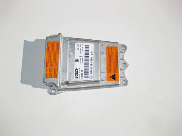 Блок управління airbag A1648208126 MERCEDES