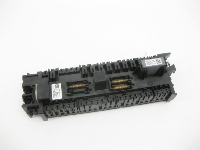 Коробка запобіжників A1665402350 MERCEDES