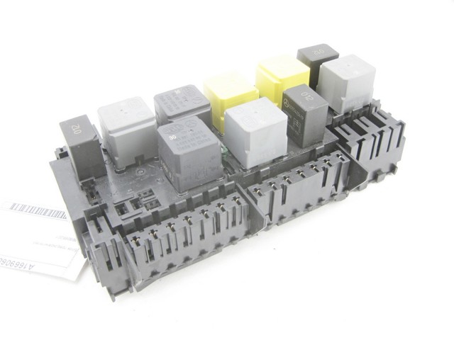 Коробка запобіжників A1669068201 MERCEDES
