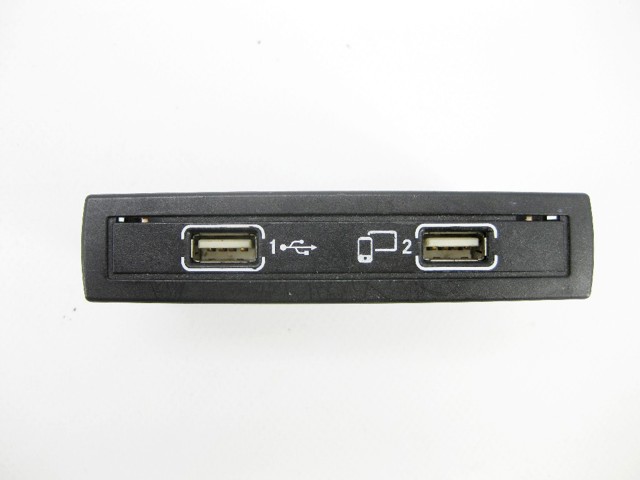 USB-розгалужувач A1728202000 MERCEDES