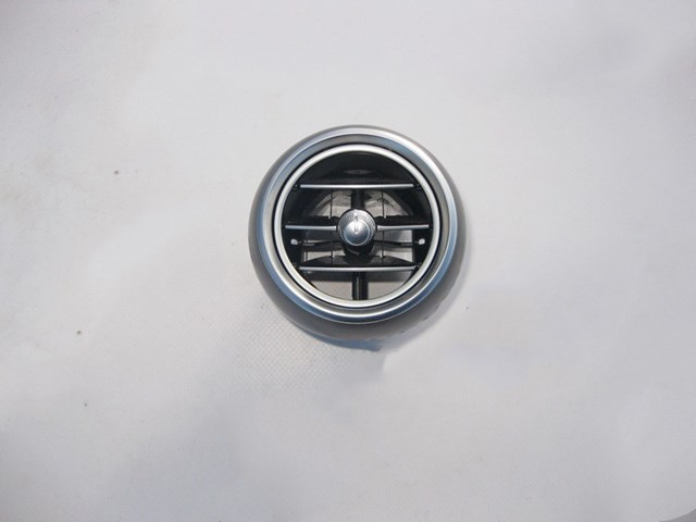 Решітка повітроводу ліва A2058303900 MERCEDES