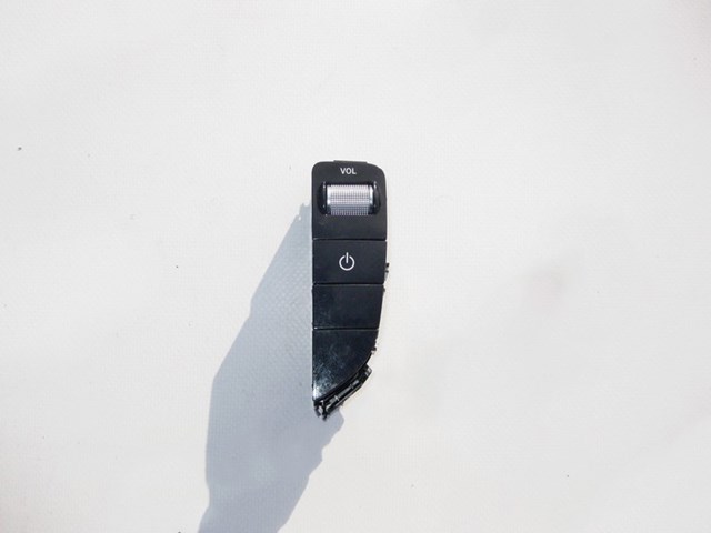 Блок кнопок центральної консолі A2059059306 MERCEDES