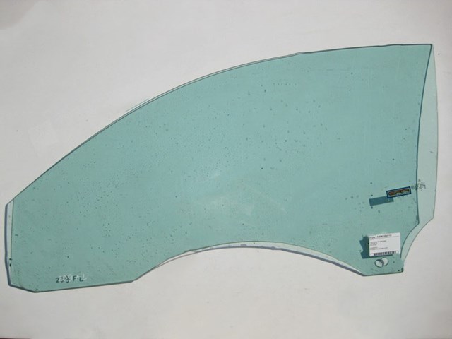 Скло водійських дверей A2097250110 MERCEDES
