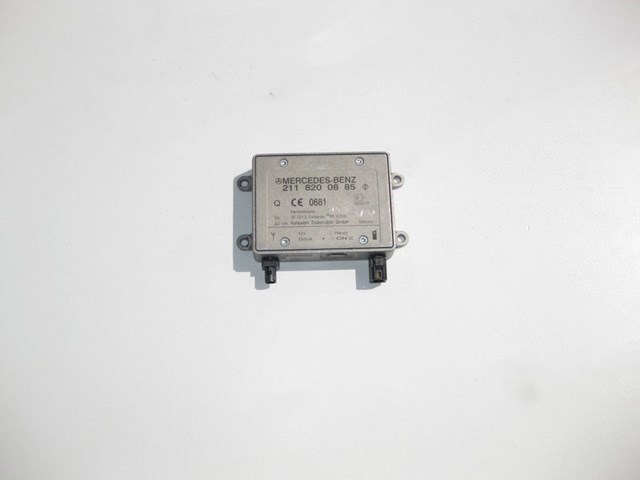 Підсилювач антени mercedes A2118200885
