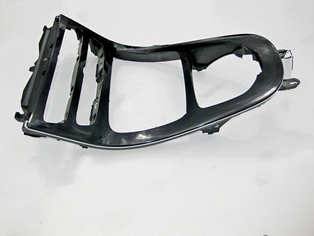 Декоративна накладка центральної консолі A2138100815 MERCEDES