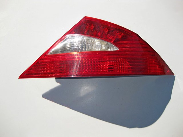 Задні ліхтарі A2198200264 MERCEDES