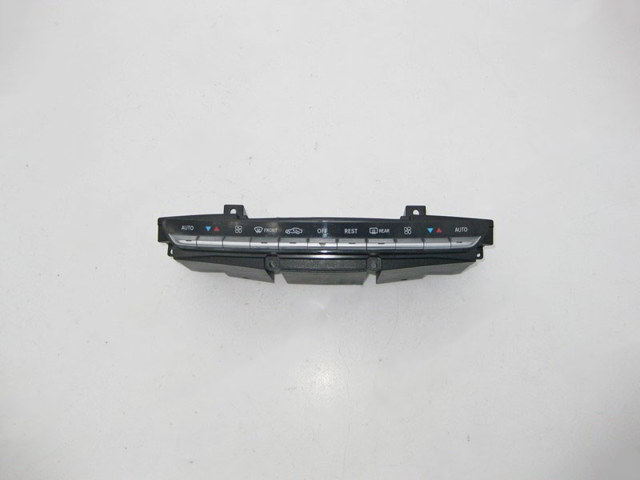 Блок кнопок центральної консолі A2218709810 MERCEDES