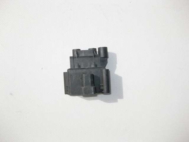 Блок шинних кранів A2513200158 MERCEDES
