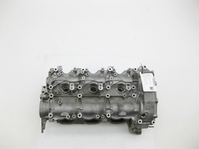 Головка блоку циліндрів A2760102413 MERCEDES