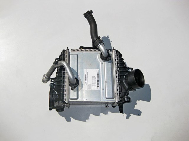 Радіатор интеркуллера A6540906100 MERCEDES