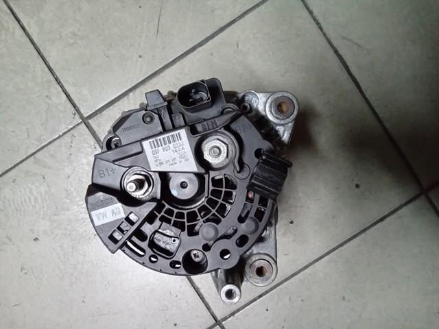 Авто генератор 0124525092 BOSCH