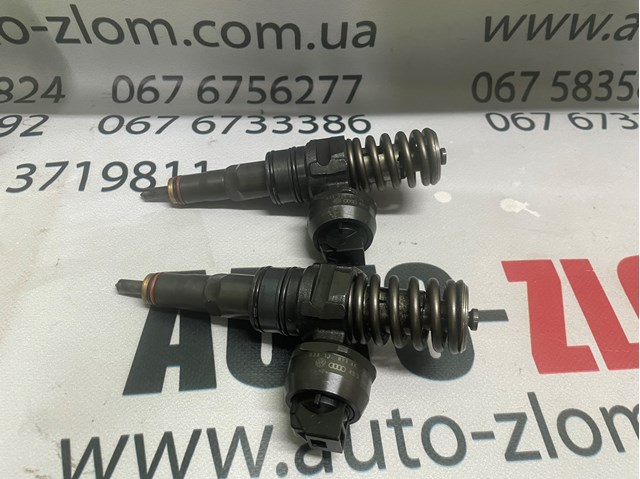 Форсунка паливна 038130073AK VAG
