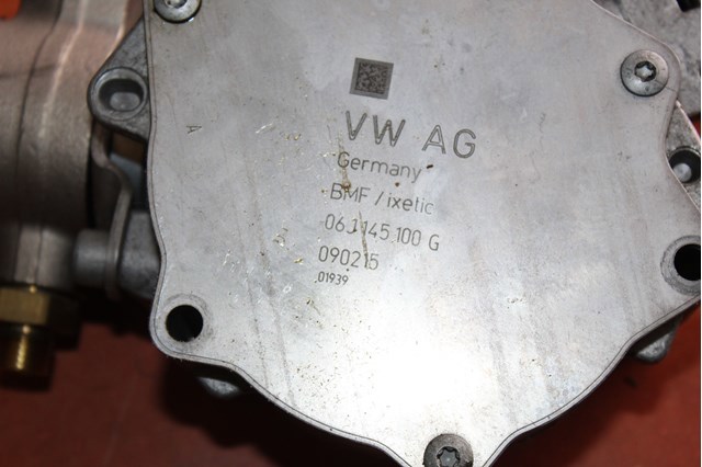 Насос вакуумний 06J145100G VAG