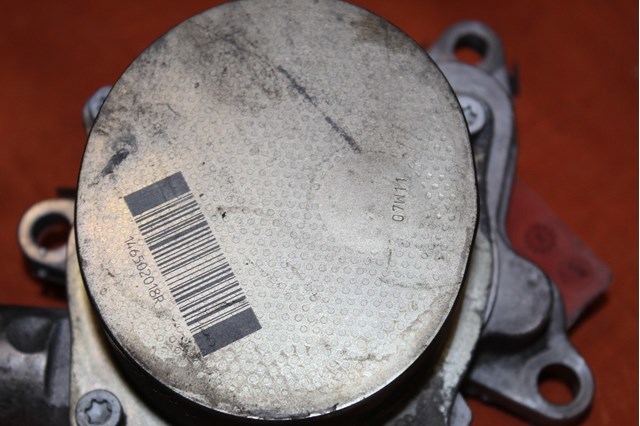 Насос вакуумний 146502018R RENAULT