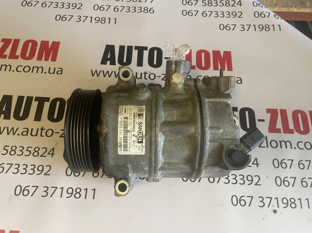 Компресор кондиціонера 1K0820808D VAG