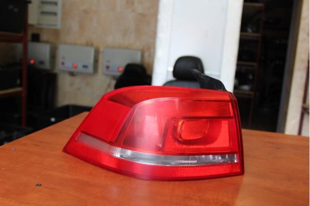 Задня ліва зовнішня фара 3AE945095F VAG