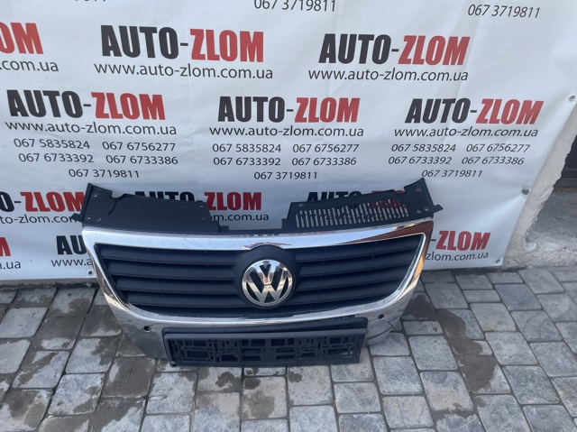 Решітка радіатора 3C0853651AF VAG