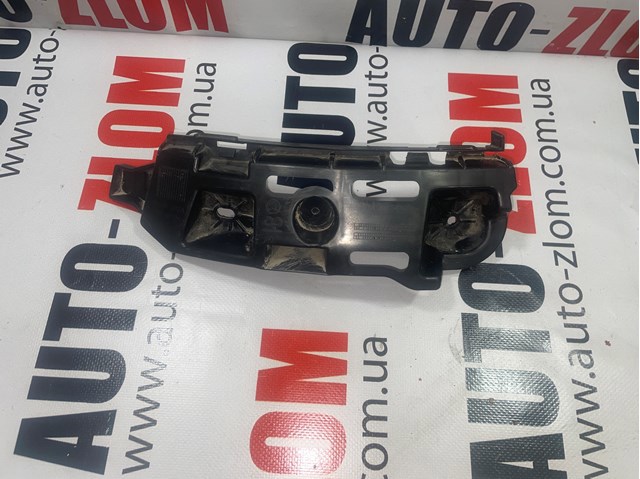 Кріплення бамера ліве 3V5807393A VAG