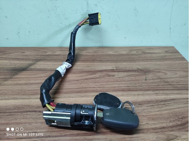 Замок запалювання 487004353R RENAULT