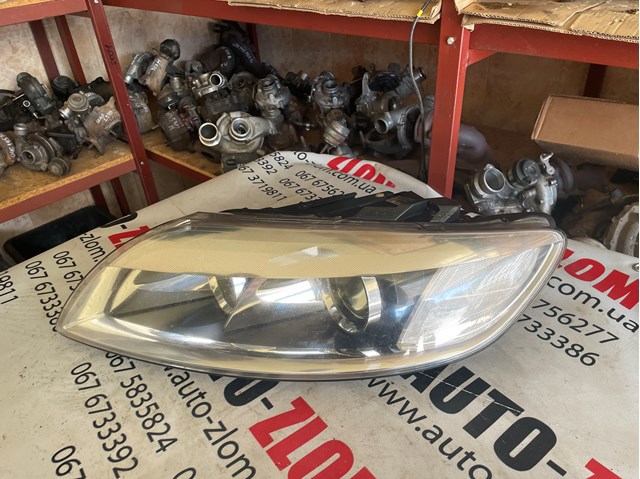 Фара правая 4L0941004A VAG