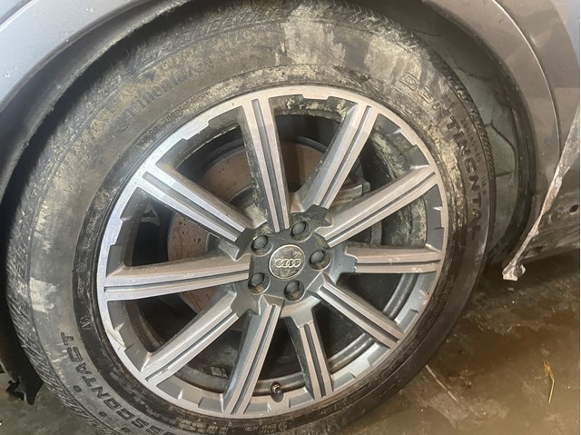 Диски колісні литі (легкосплавні, титанові) 4M0601025AD VAG