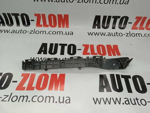 Кронштейн бампера заднього, правий 5215578010 TOYOTA
