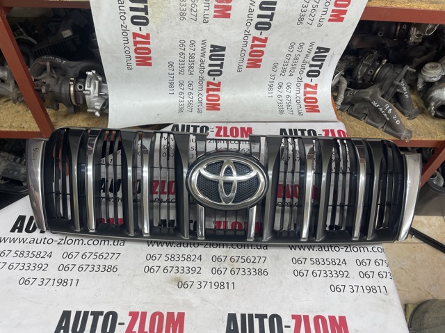 Захисна решітка радіатора 5310160660 TOYOTA