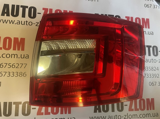 Задній правий стоп 5E9945096A VAG