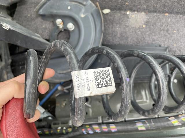 Пружина підвіски задня 5QM511121D VAG
