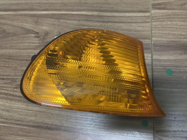 Правий покажчик повороту - лампа 6904300 BMW