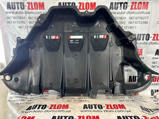 Захист заднього бампера 748A23NL0A NISSAN