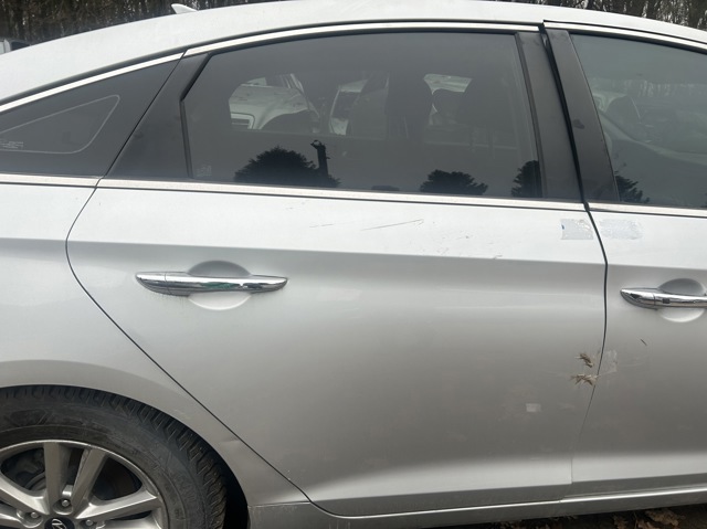 Двері пасажирські задні праві 77004C1020 HYUNDAI