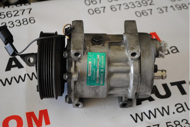 Компресор системи кондиціювання 8200040681 RENAULT