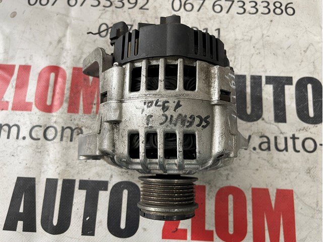 Генератор автомобільний 8200054588 RENAULT