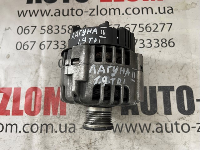 Генератор автомобільний 8200086130 RENAULT