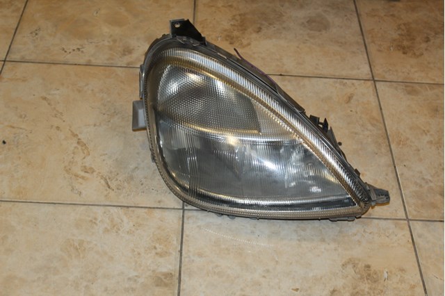 Права блок фара A1688201061 MERCEDES