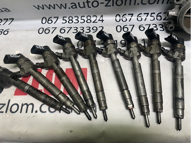 Форсунка дизельна в зборі, розпилювач + тримач A6110700687 MERCEDES