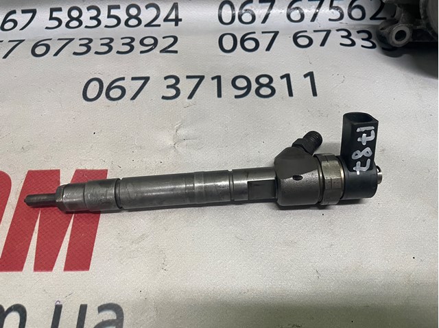 Форсунка дизельна в зборі, розпилювач + тримач A6110701787 MERCEDES